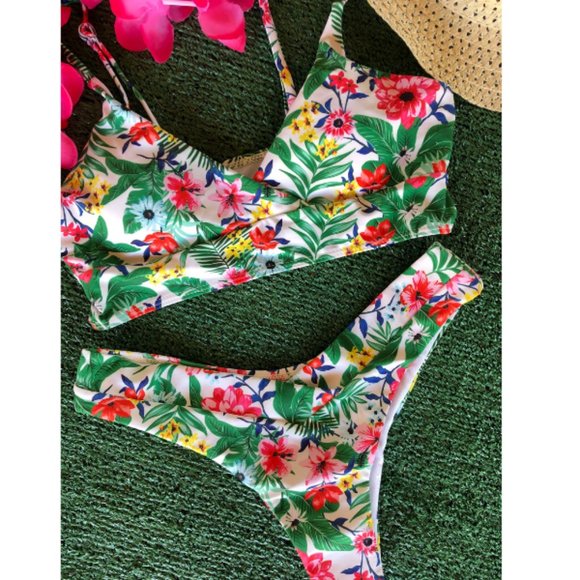 Tropicana Cutie Bikini Pair in Green-Multi - Picture 7 of 10